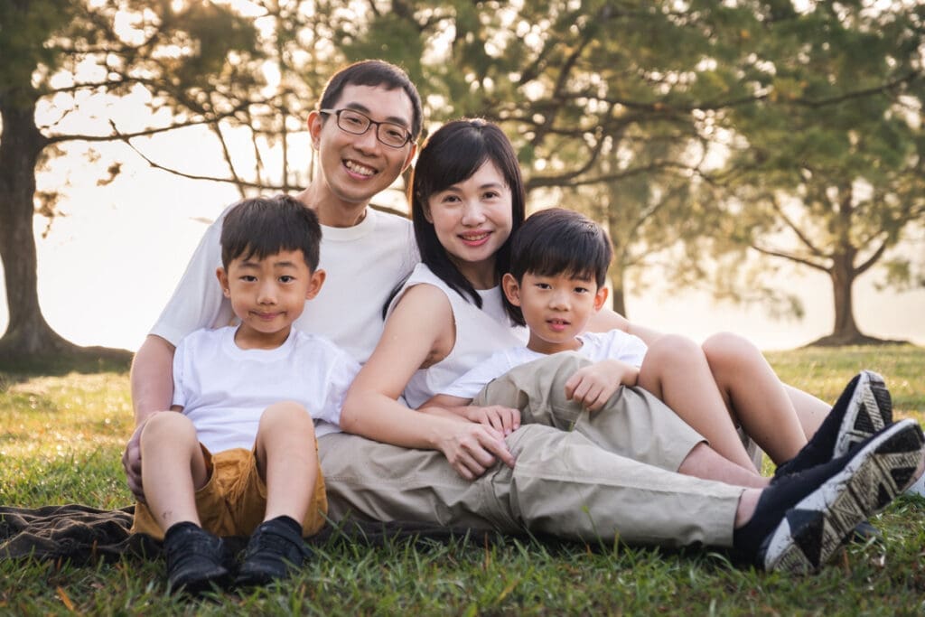 family of 4 outdoor photography